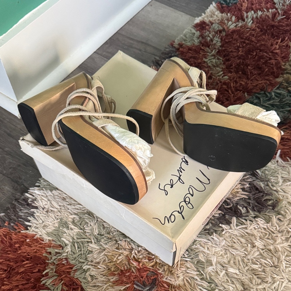 Steve Madden Beige Suede Heeled Sandals - Picture 2 of 3
